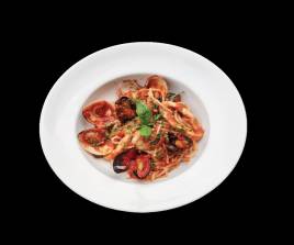 F 02 Seafood Marinara Pasta